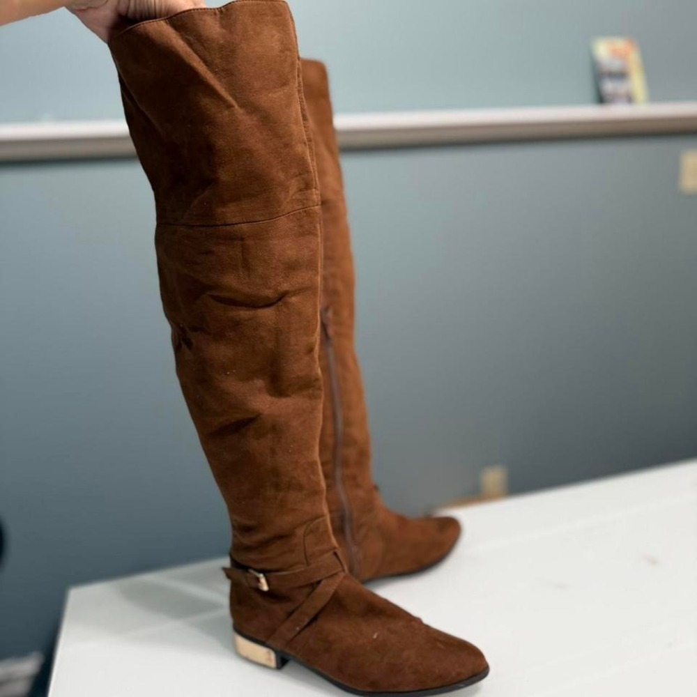 🤎 Brown Faux Suede Over-the-Knee Boots – Size 7.5
